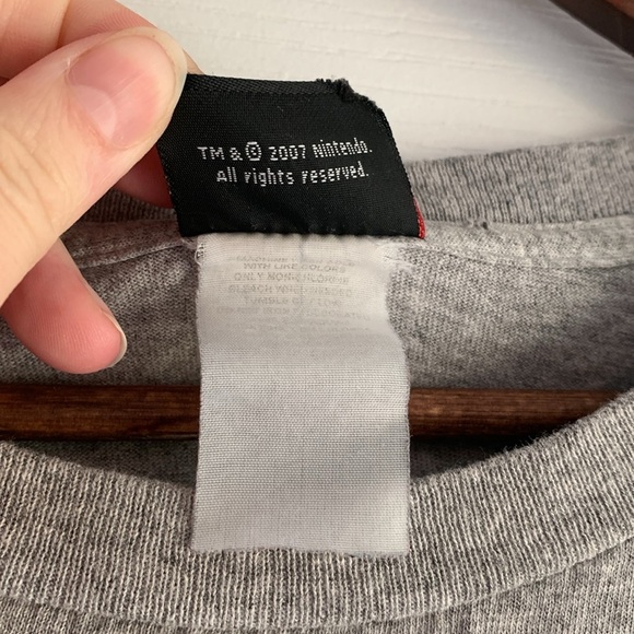 Donkey Kong y2k retro Nintendo shirt - Picture 4 of 8